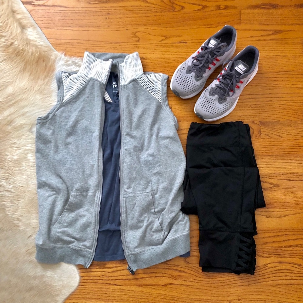Fabletics Temecula Vest Grey and White